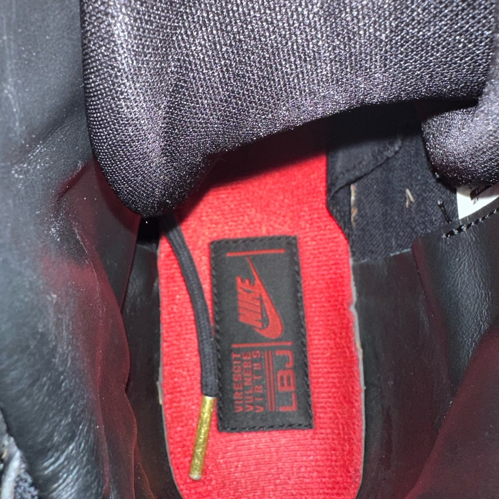 Nike LeBron 12 NSW Lifestyle Sneakers Mens Size 10 Black Red Gold Mid Top - Picture 6 of 7